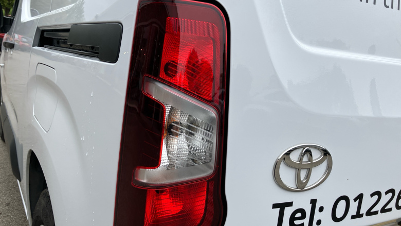 Toyota Proace City L2 Electric Icon Van 50kWh Auto